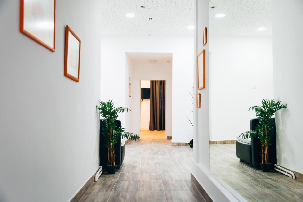Mariahilfer Boutique Rooms - Virtual Reception & Self-Checkin Wina Bagian luar foto