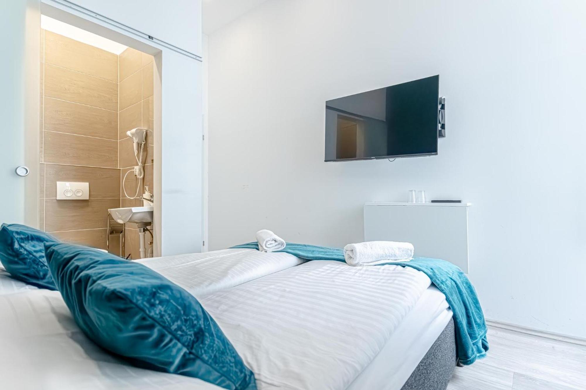 Mariahilfer Boutique Rooms - Virtual Reception & Self-Checkin Wina Bagian luar foto