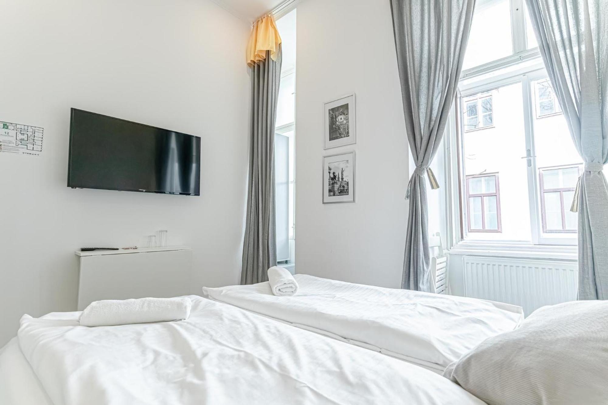 Mariahilfer Boutique Rooms - Virtual Reception & Self-Checkin Wina Bagian luar foto