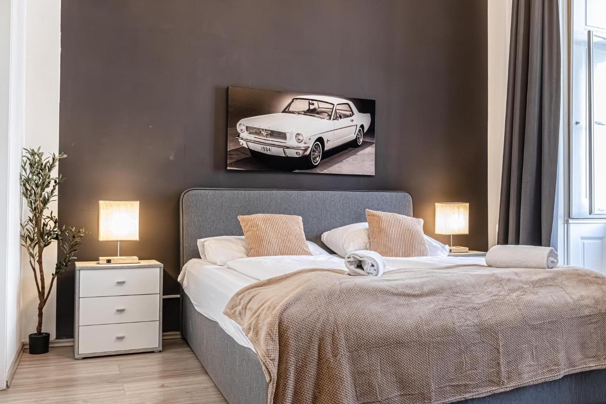 Mariahilfer Boutique Rooms - Virtual Reception & Self-Checkin Wina Bagian luar foto